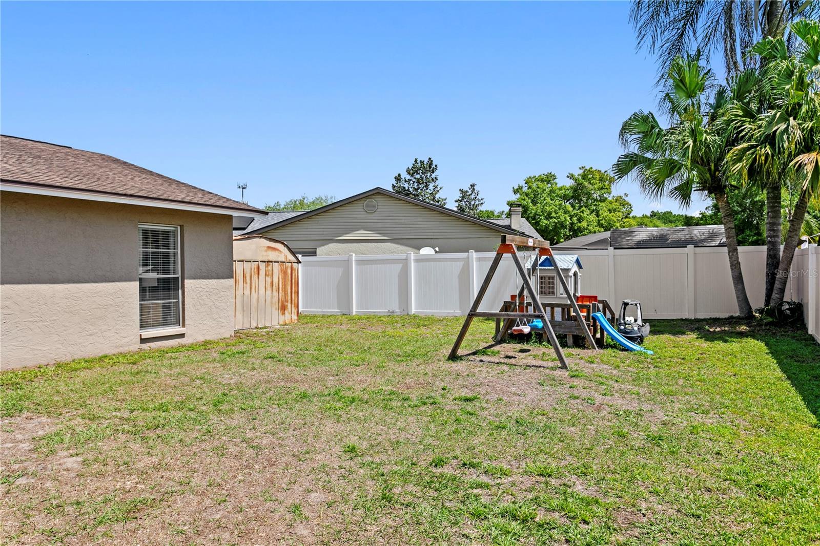 Spacious backyard