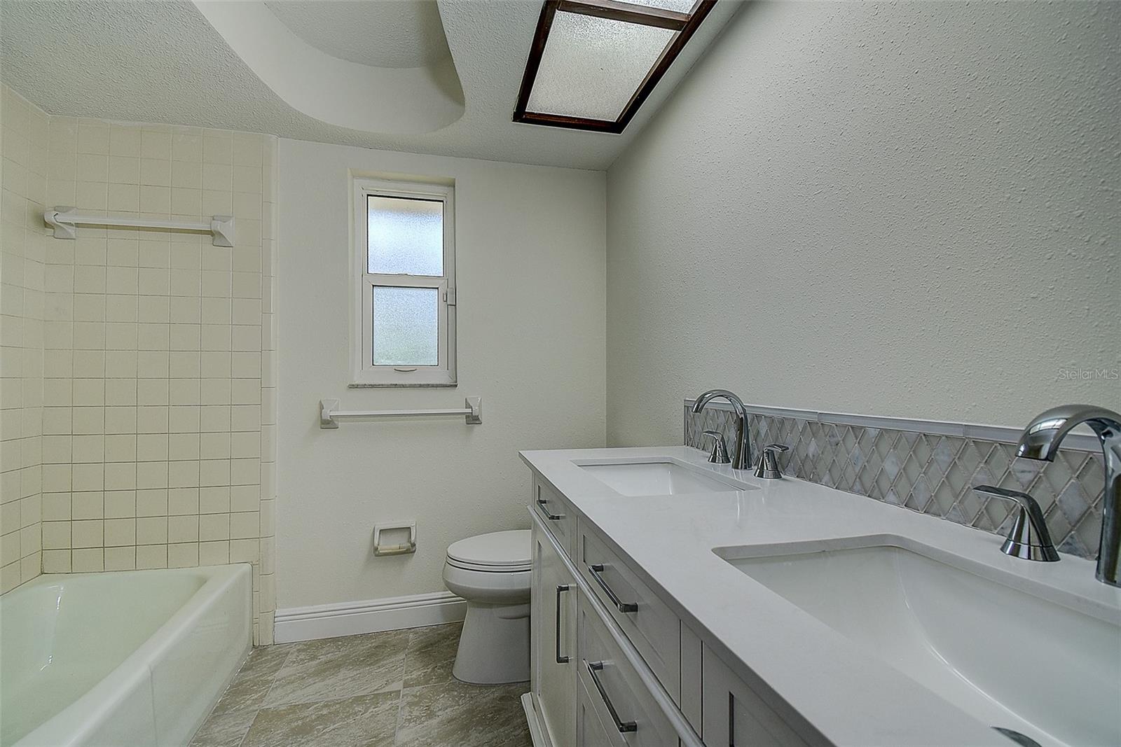2nd Bathroom