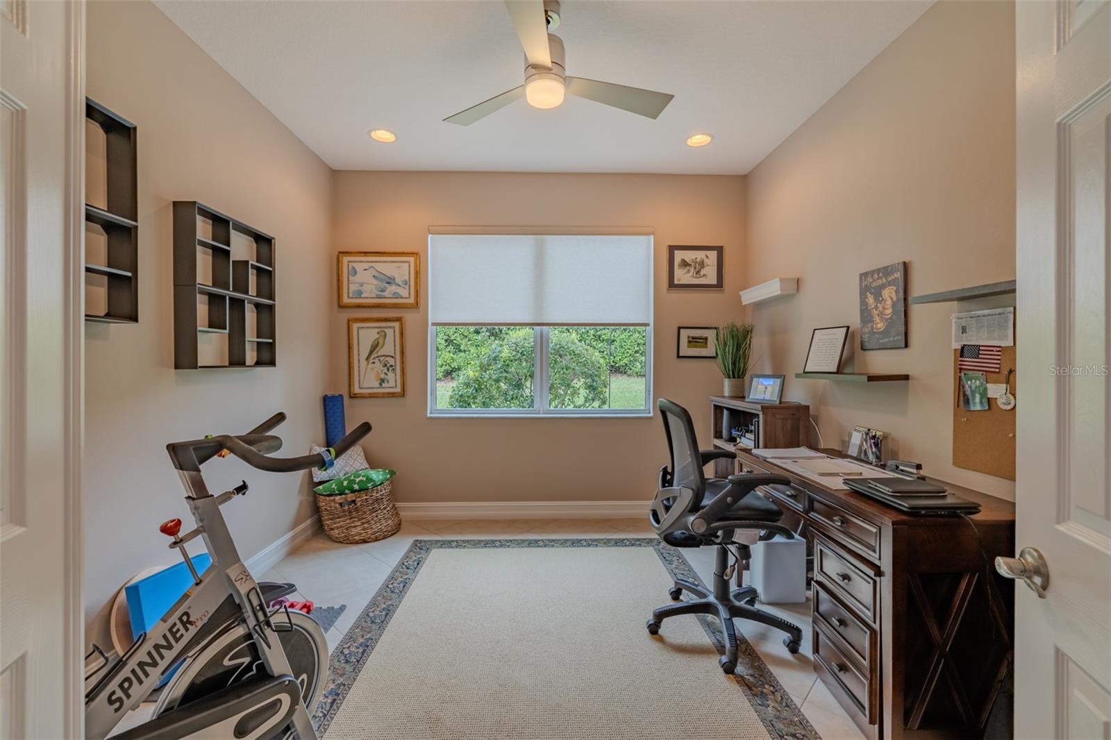 Den/3rd Bedroom