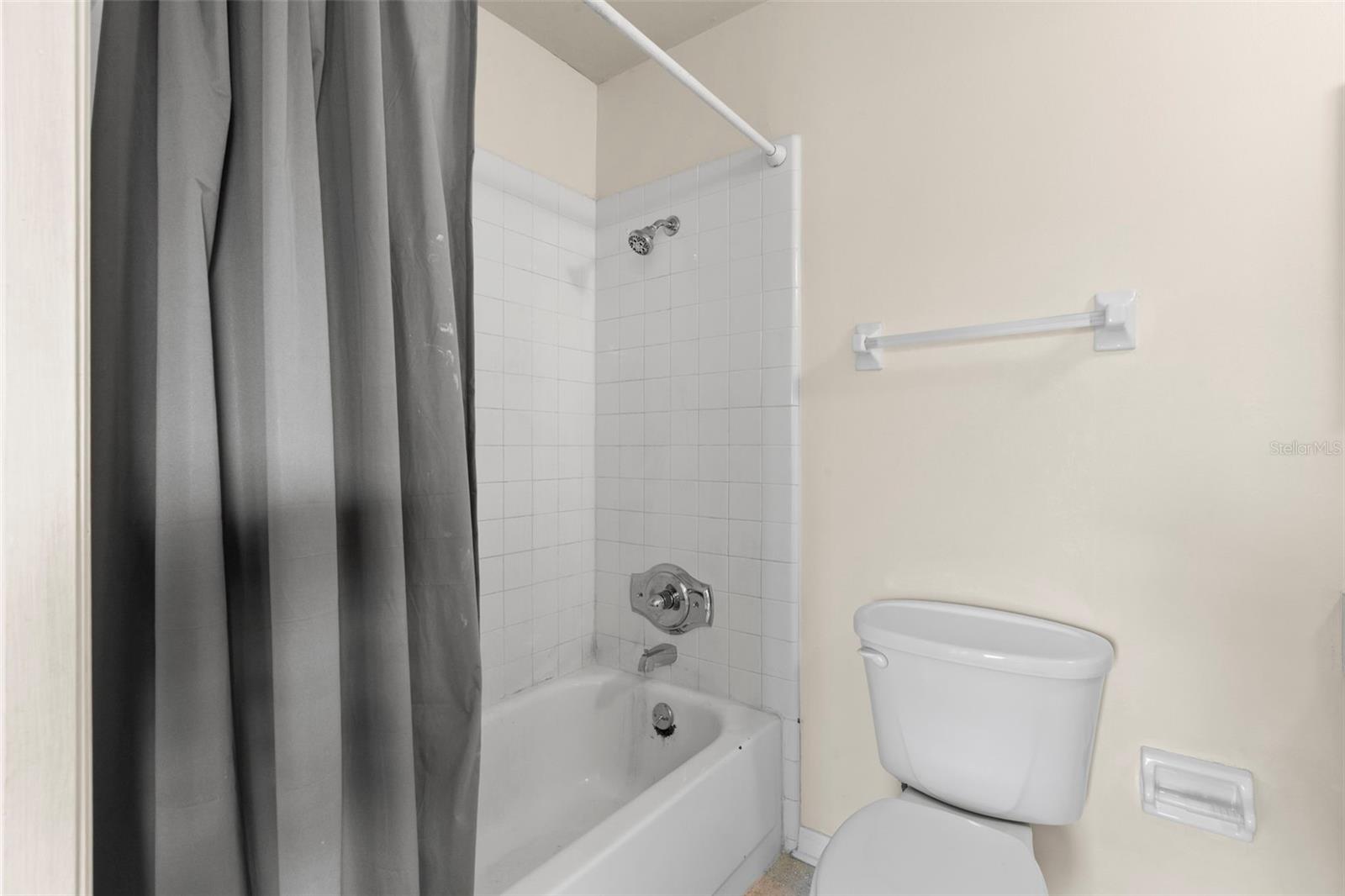 Full Bathroom En-Suite