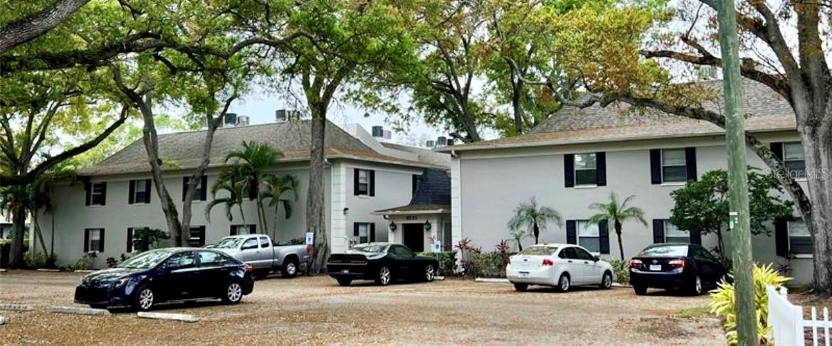 Welcome home to your condo under the oaks1