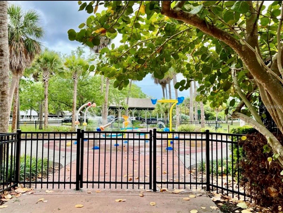 Water play area at Ballast Point Park