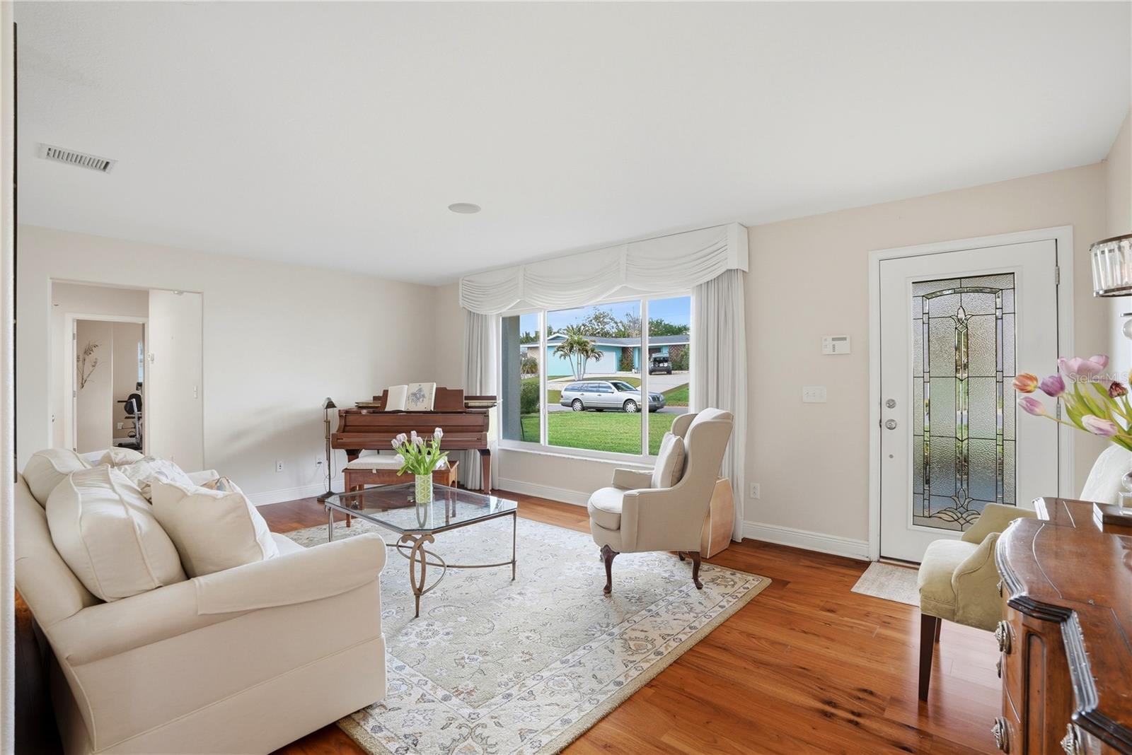 Formal Livingroom and Entryway