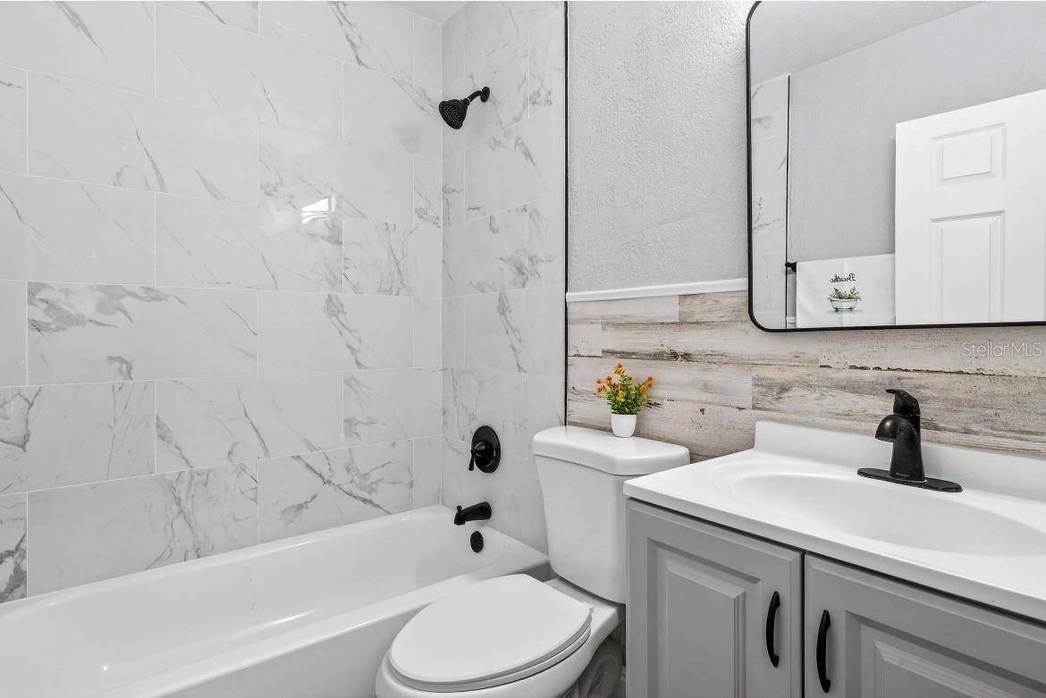 BATHROOM #1