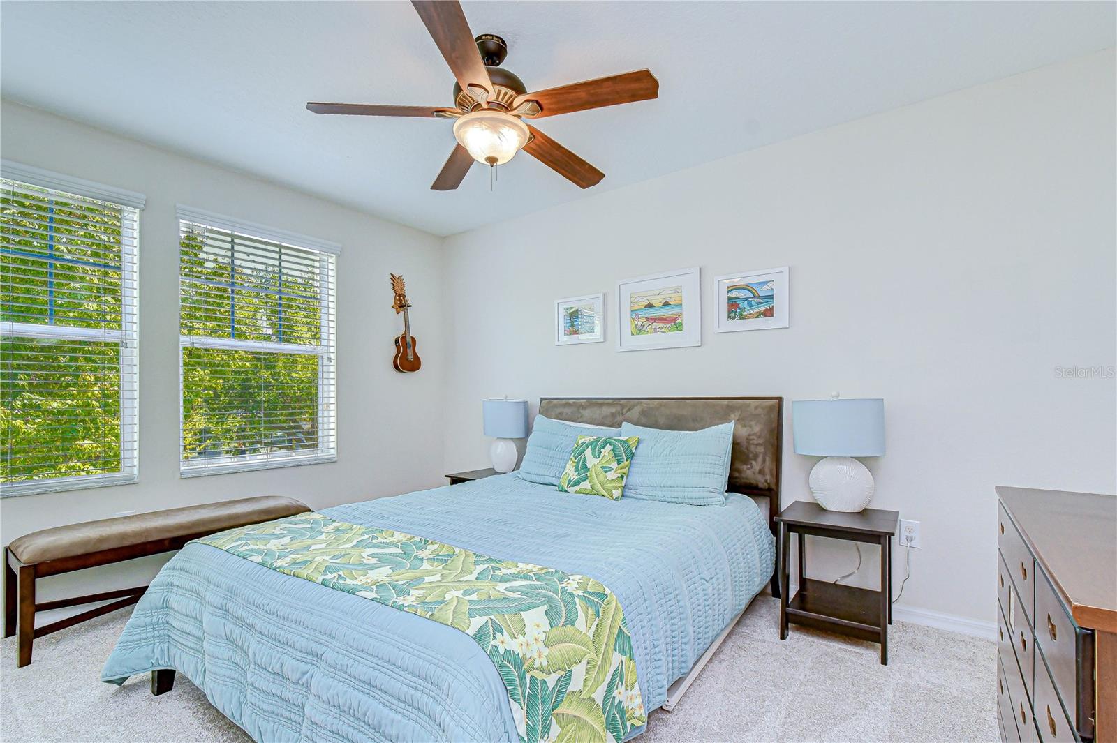 Private bedroom with its own en-suite bath.