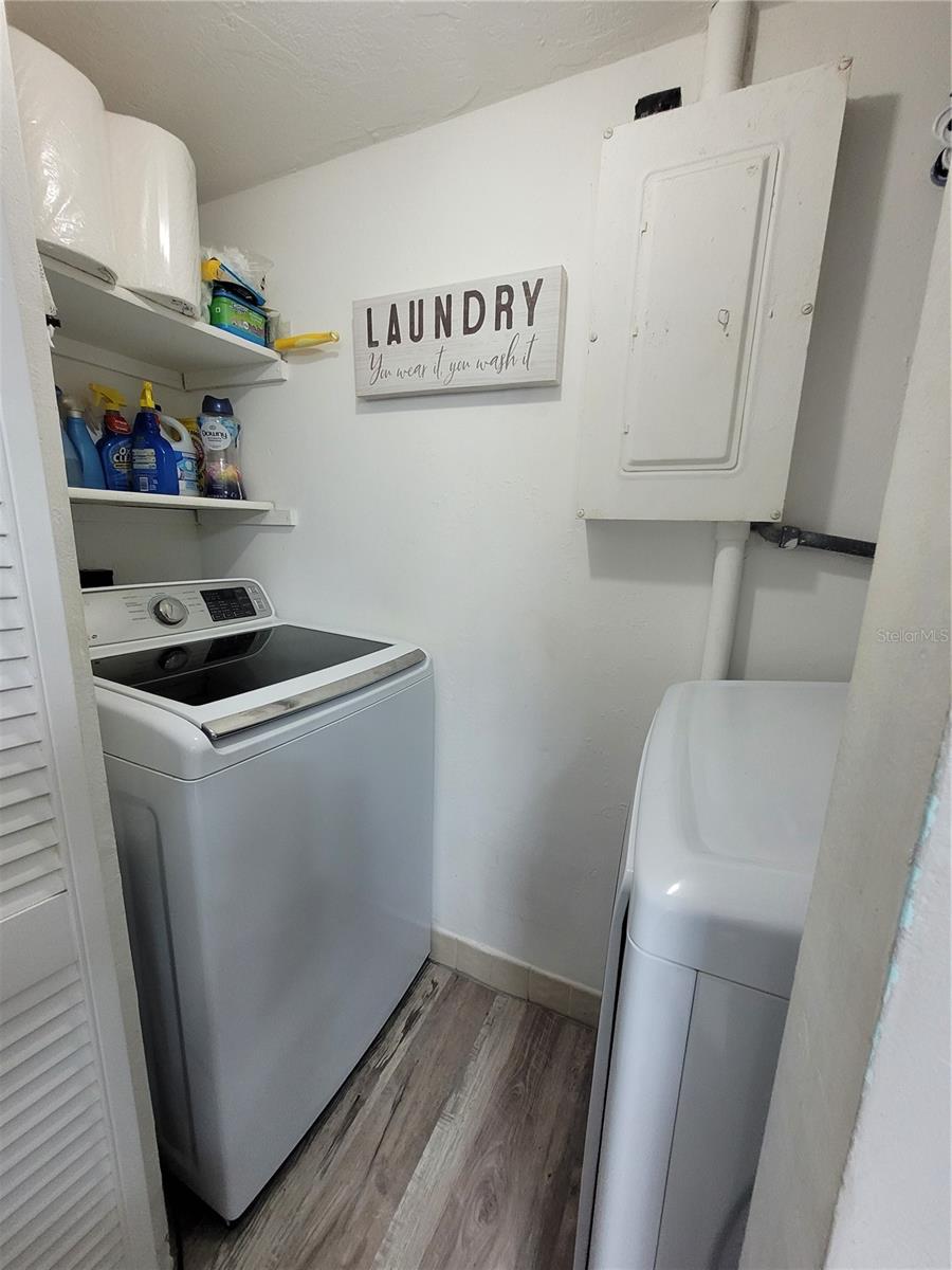Full size washer dryer
