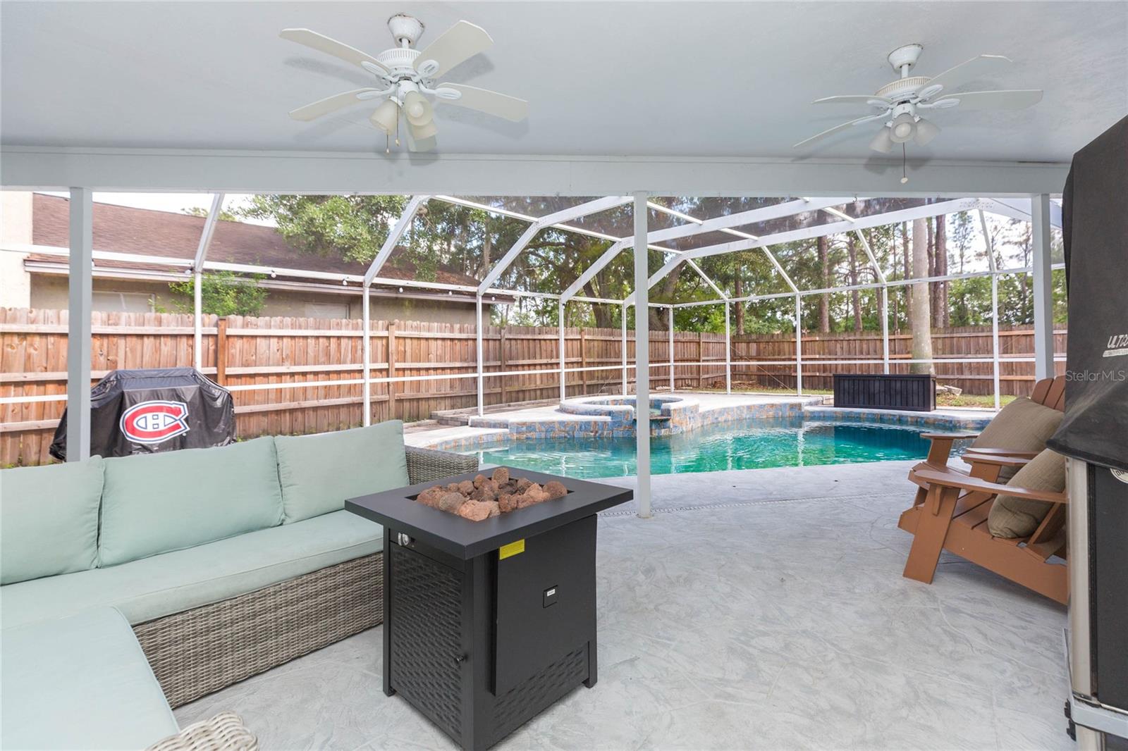 Large covered lanai area