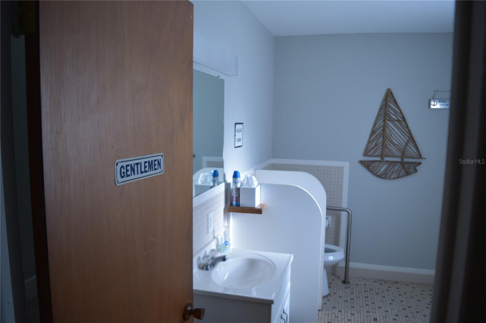 Clubhouse men restroom