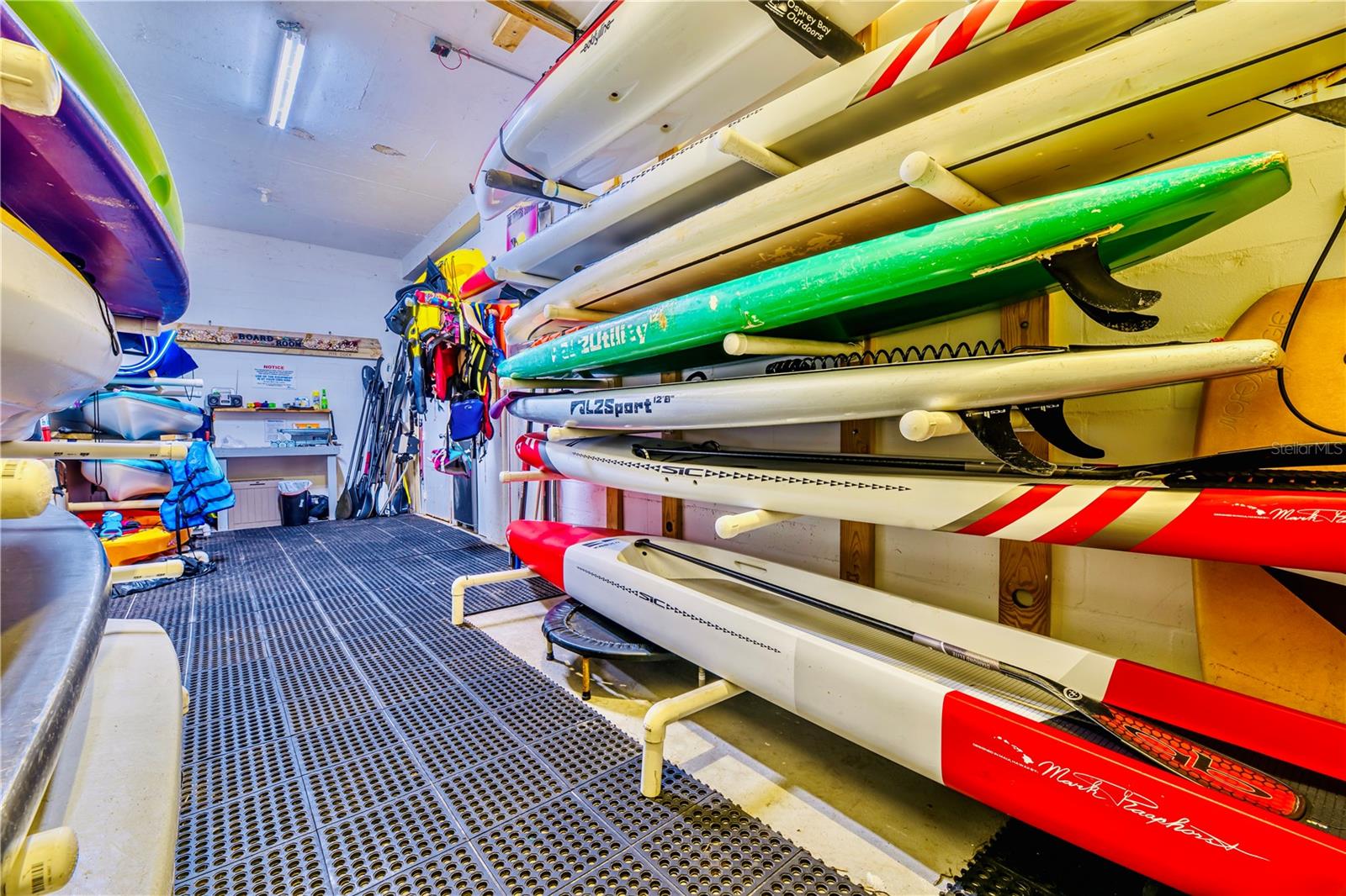 "Board Room" for Kayak/Paddleboard/Fishing Rod