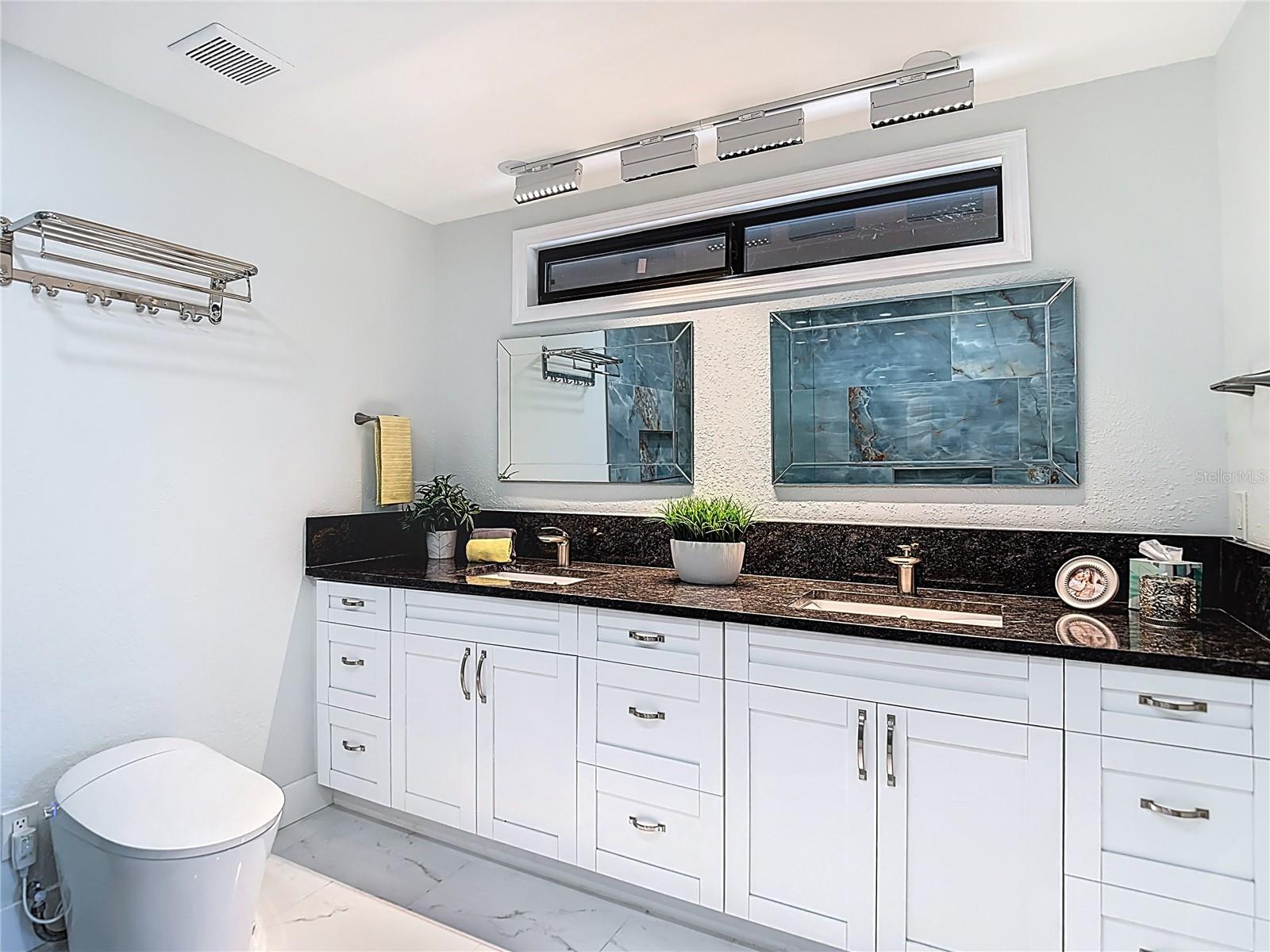 Dbl sink vanity