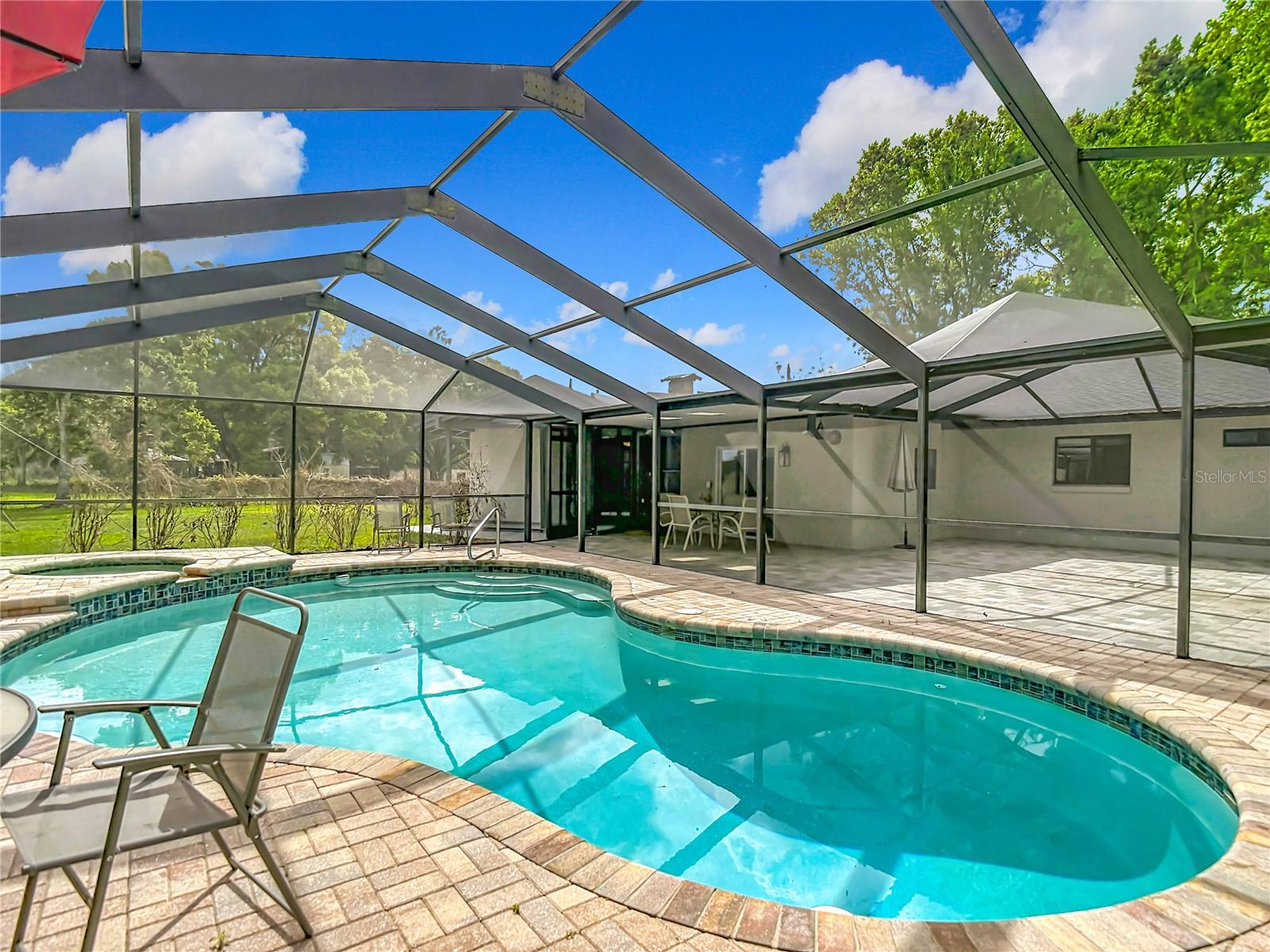 Private pool/spa