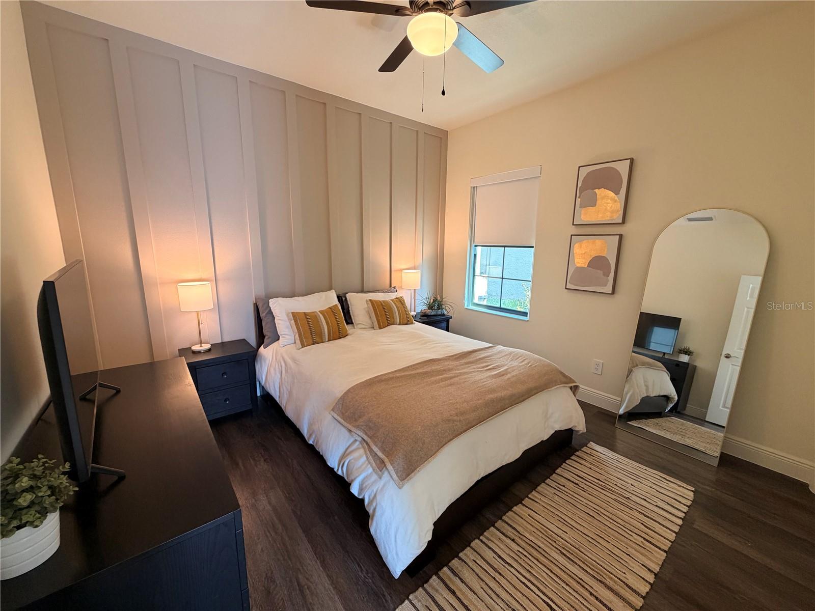 1st floor guest room