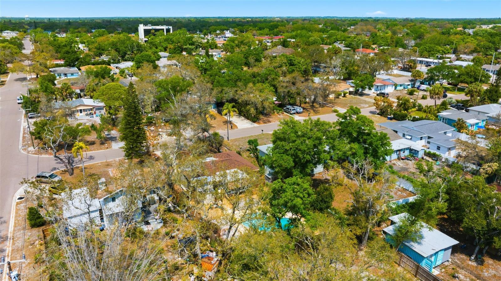 Easy access to travel with both Tampa International Airport and St. Pete-Clearwater Airport just a short drive away.