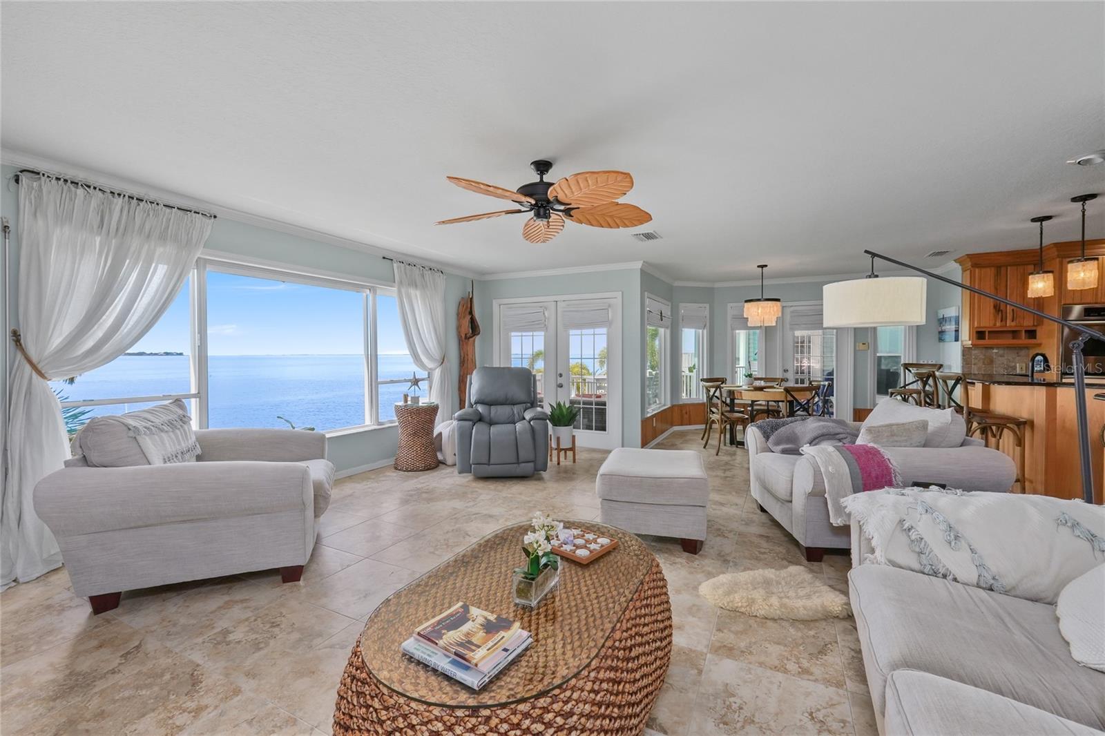Light-filled living space designed to showcase the Gulf from every angle