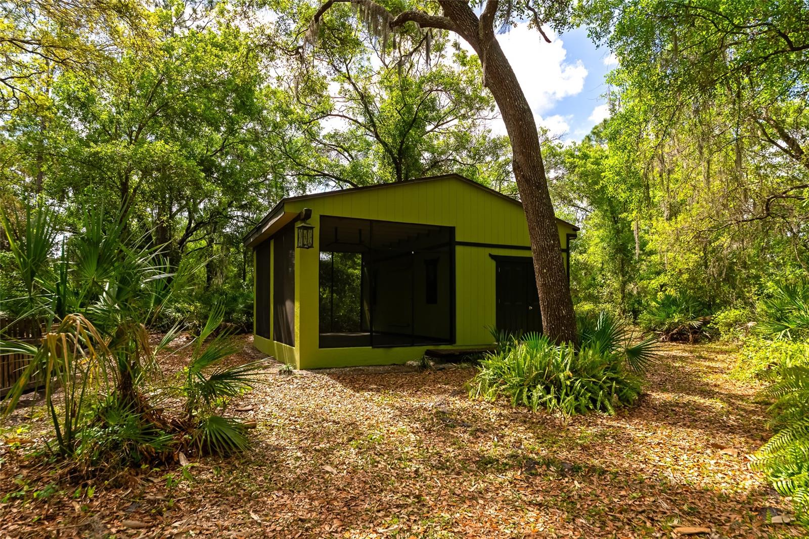 Muti functional outbuilding