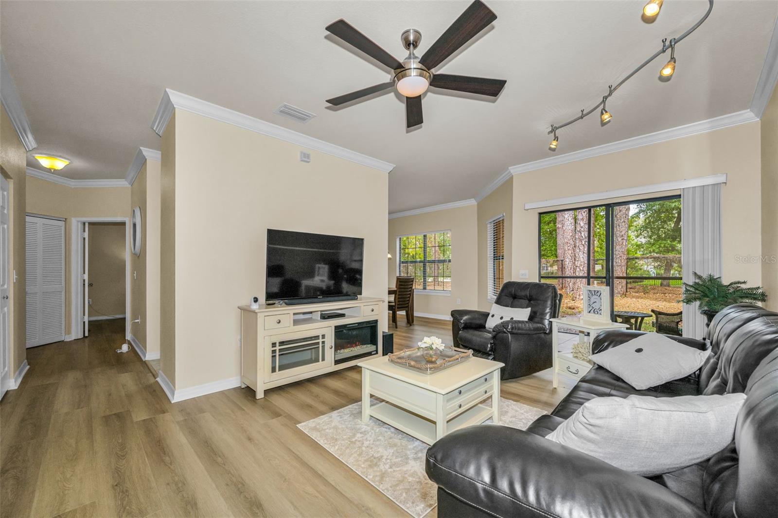 Gorgeous High-End Furnishings