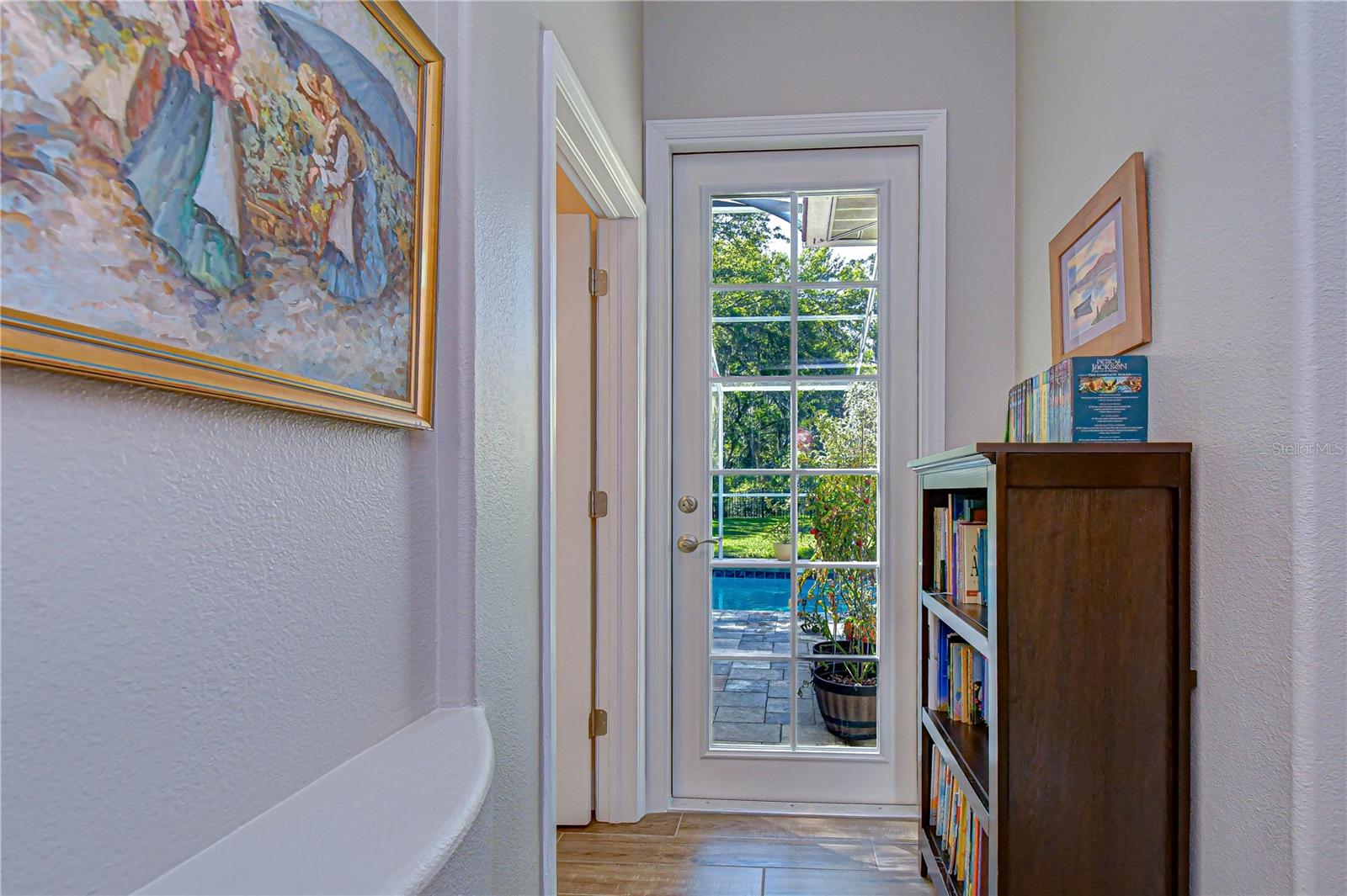 Access to the outdoor space