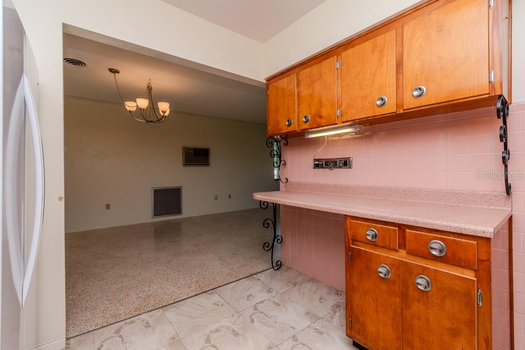 KITCHEN BACK TO DINING ROOM