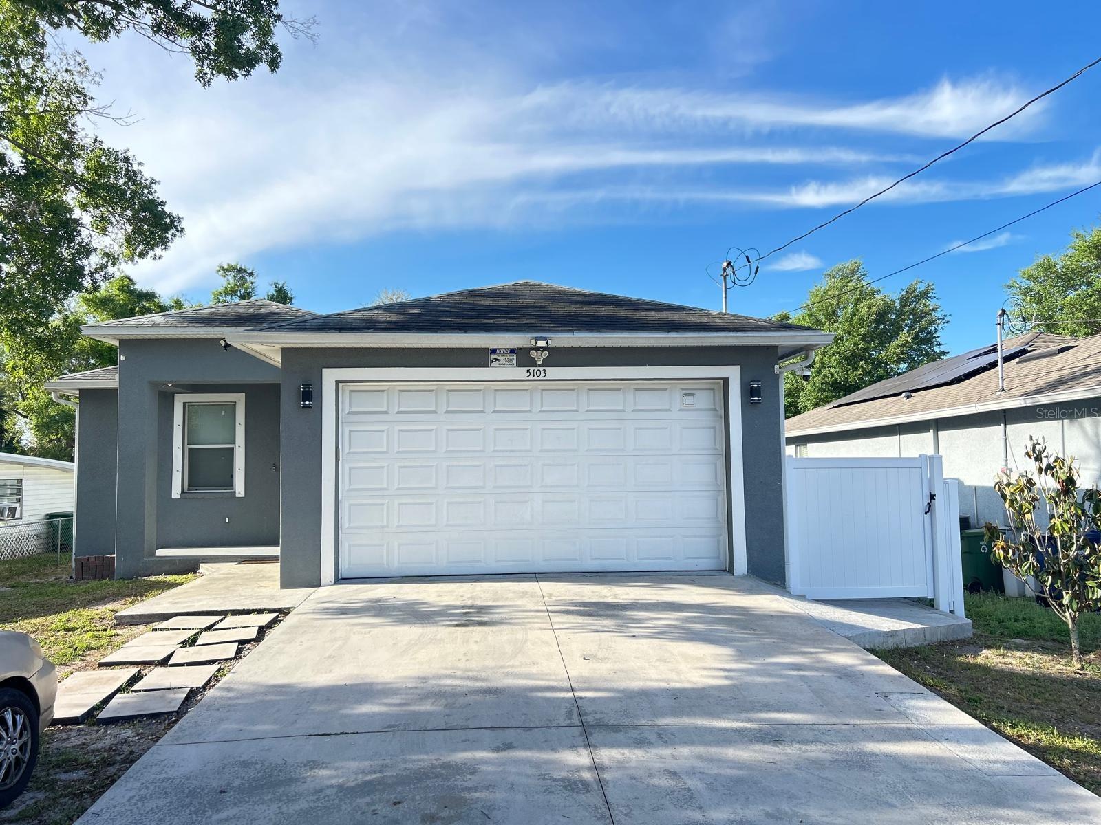 TB8492215