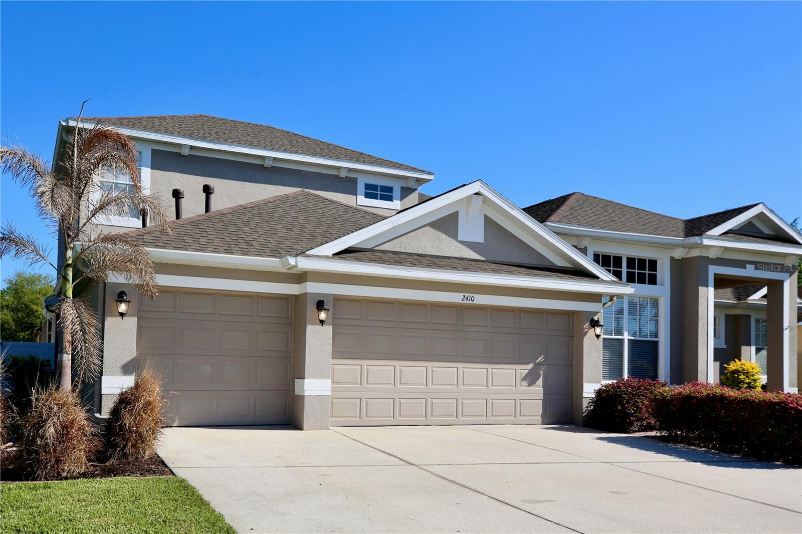 3 car garage