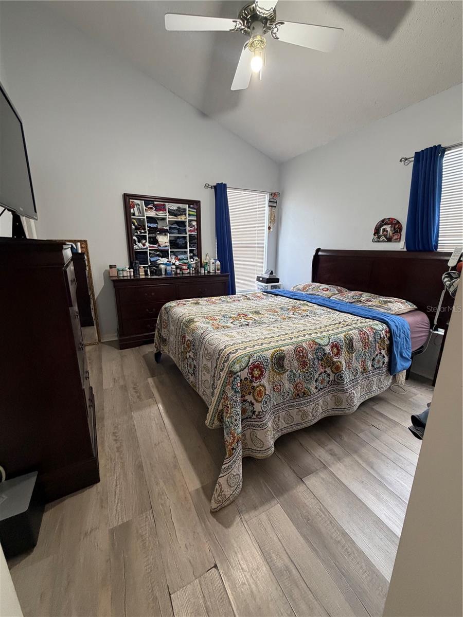 javascript:ManageMediaJS.clickPermanent(26);