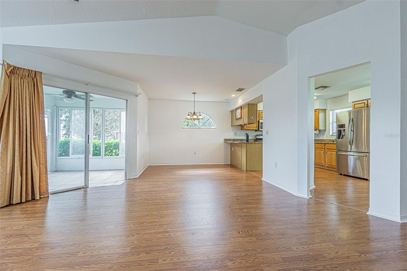 Sliding doors to lanai