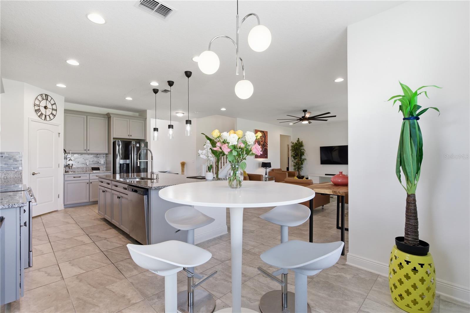 9714 PROVENCAL AVENUE