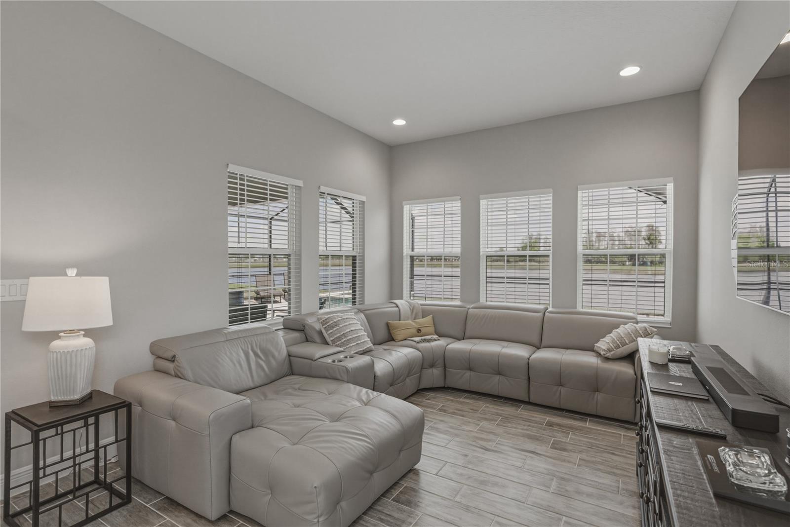 Workout/bonus/potential 4th bedroom