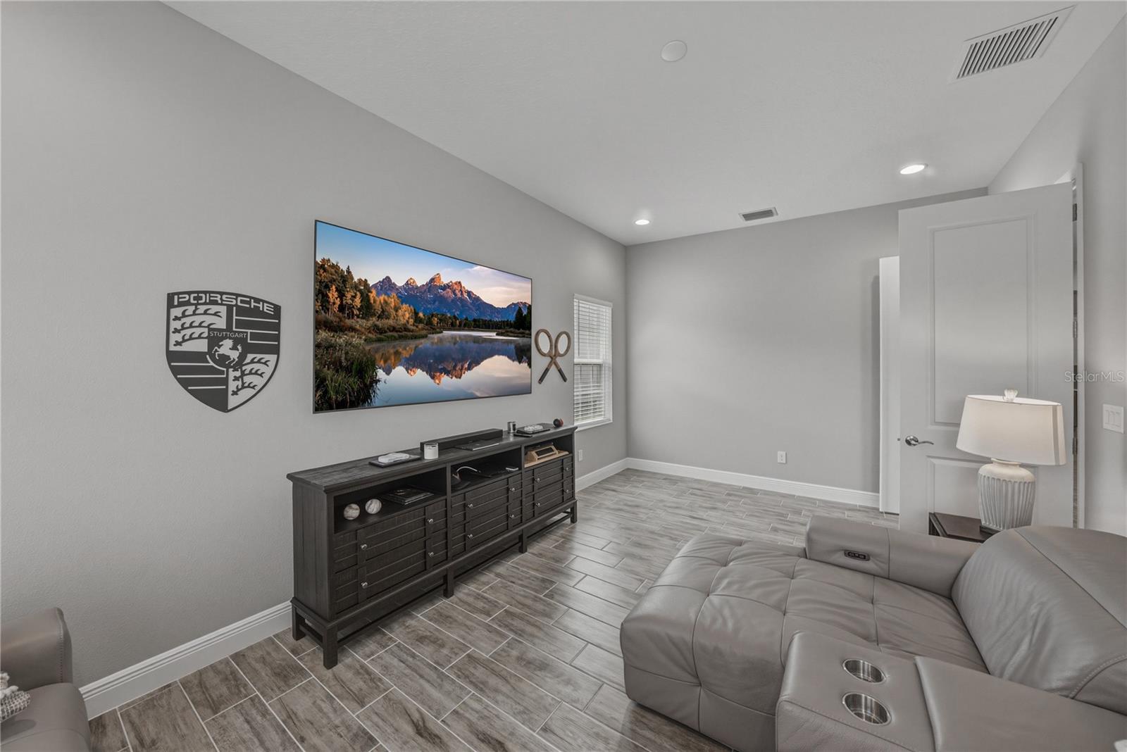 Workout/bonus/potential 4th bedroom