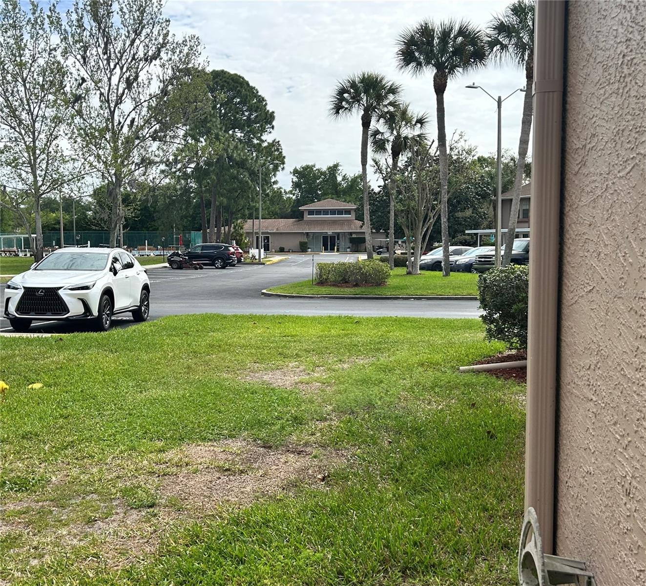 Picture of distance to the clubhouse