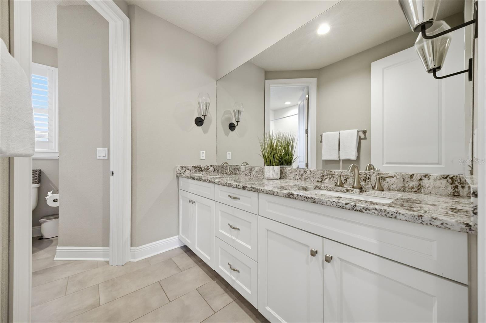 Bath 2 with Water Closet