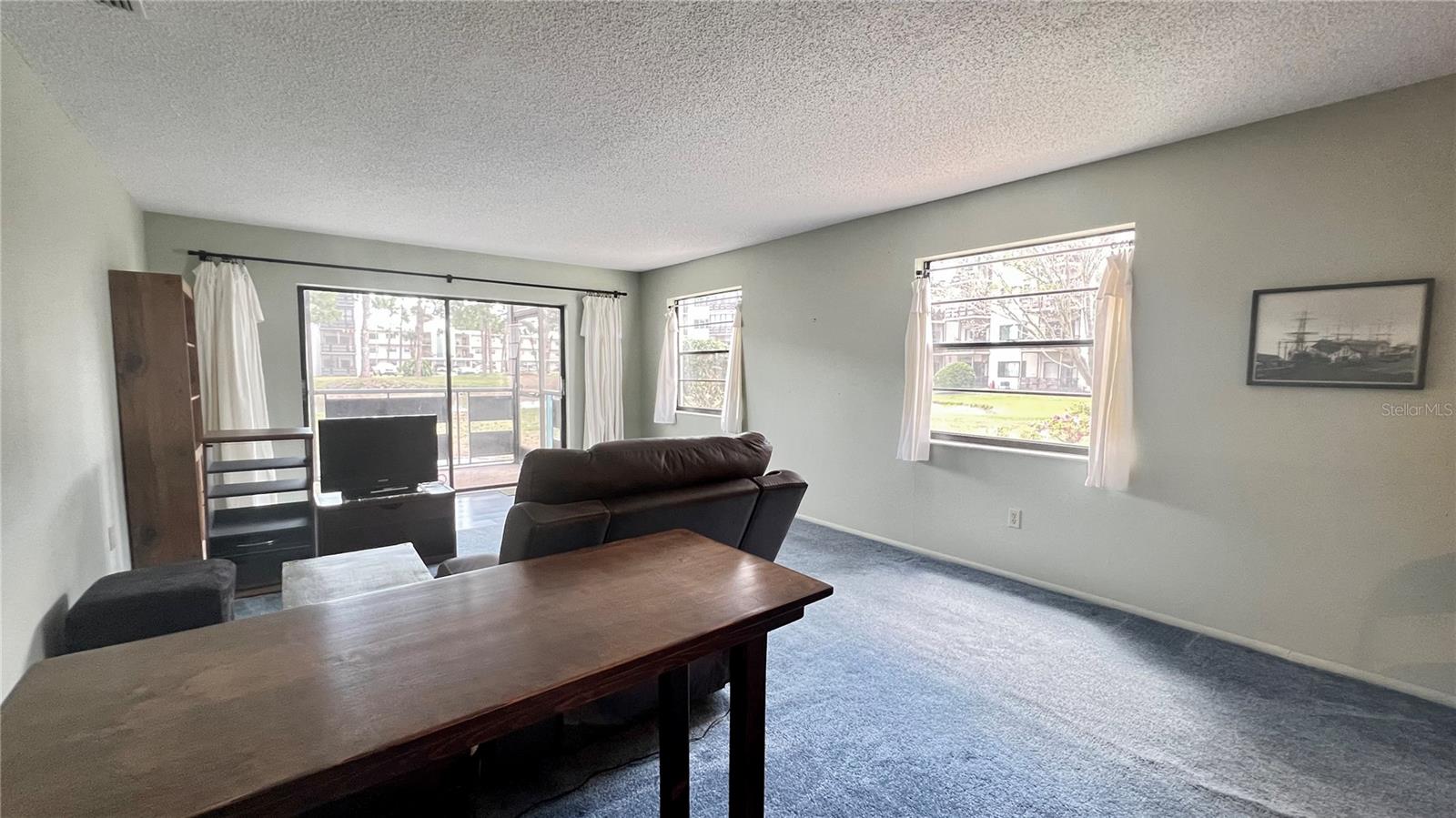 Living room semi-corner unit