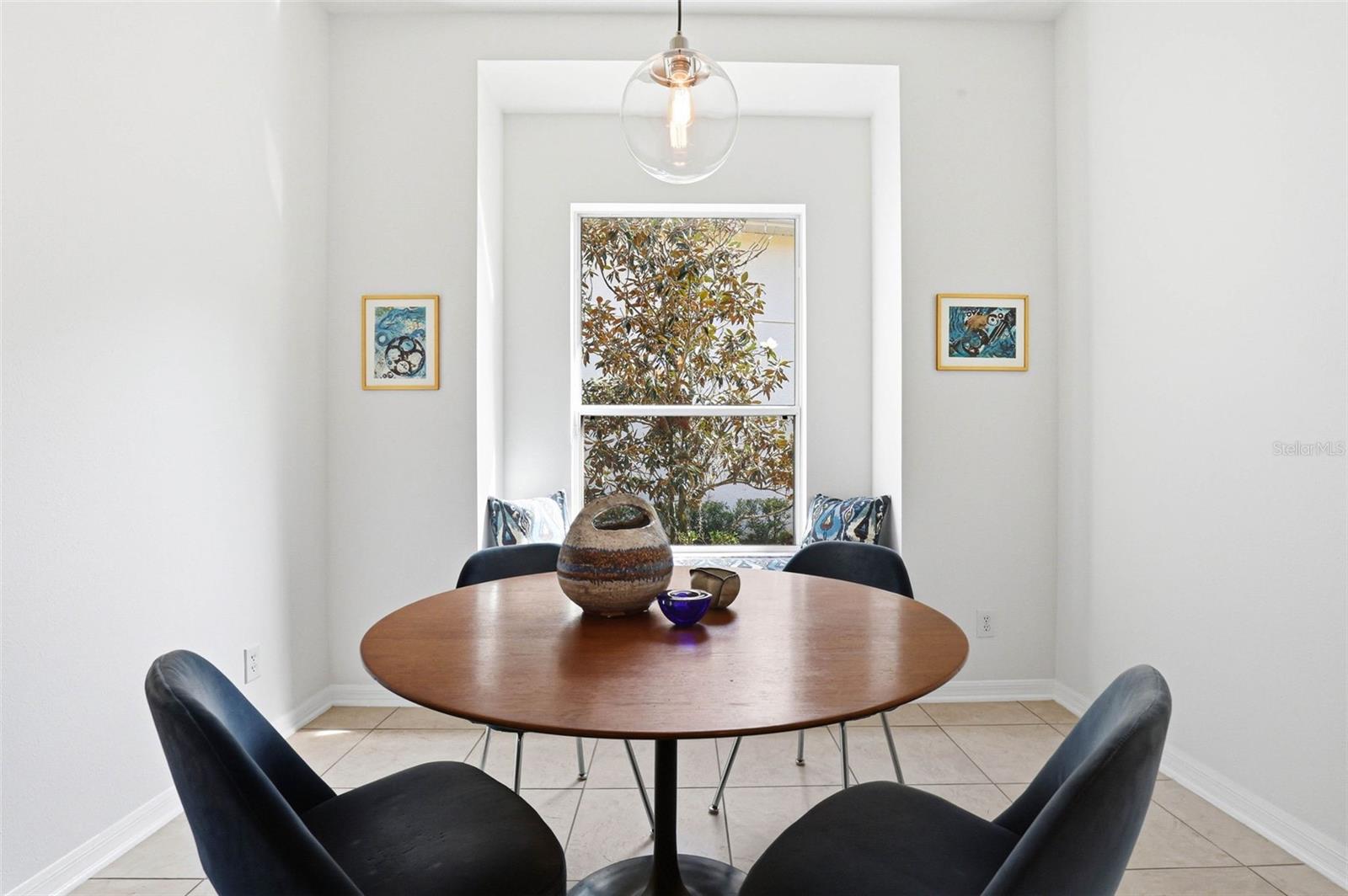 Kitchen: Eat-In Kitchen Space