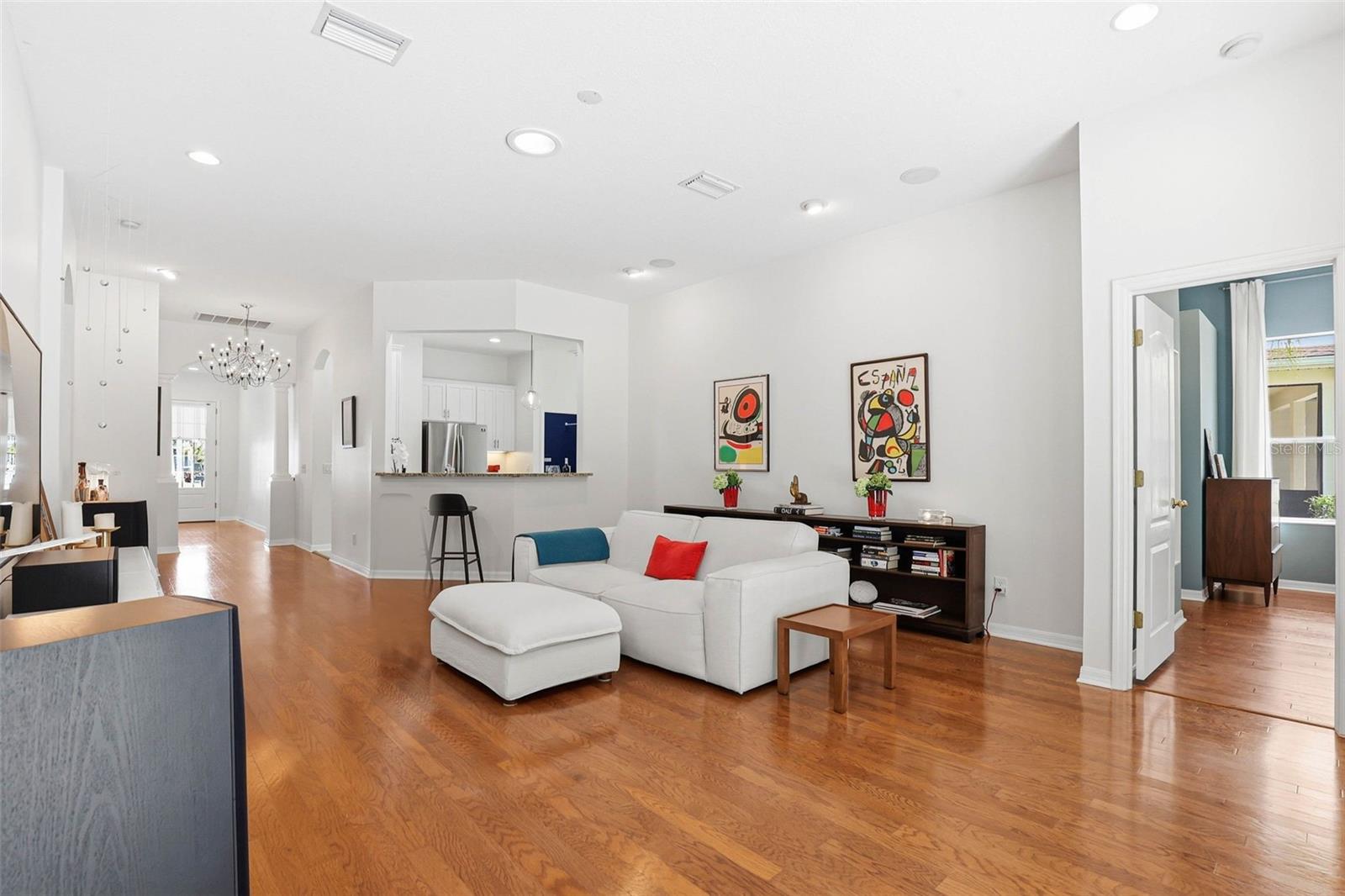 Living Room: Entryway To Primary