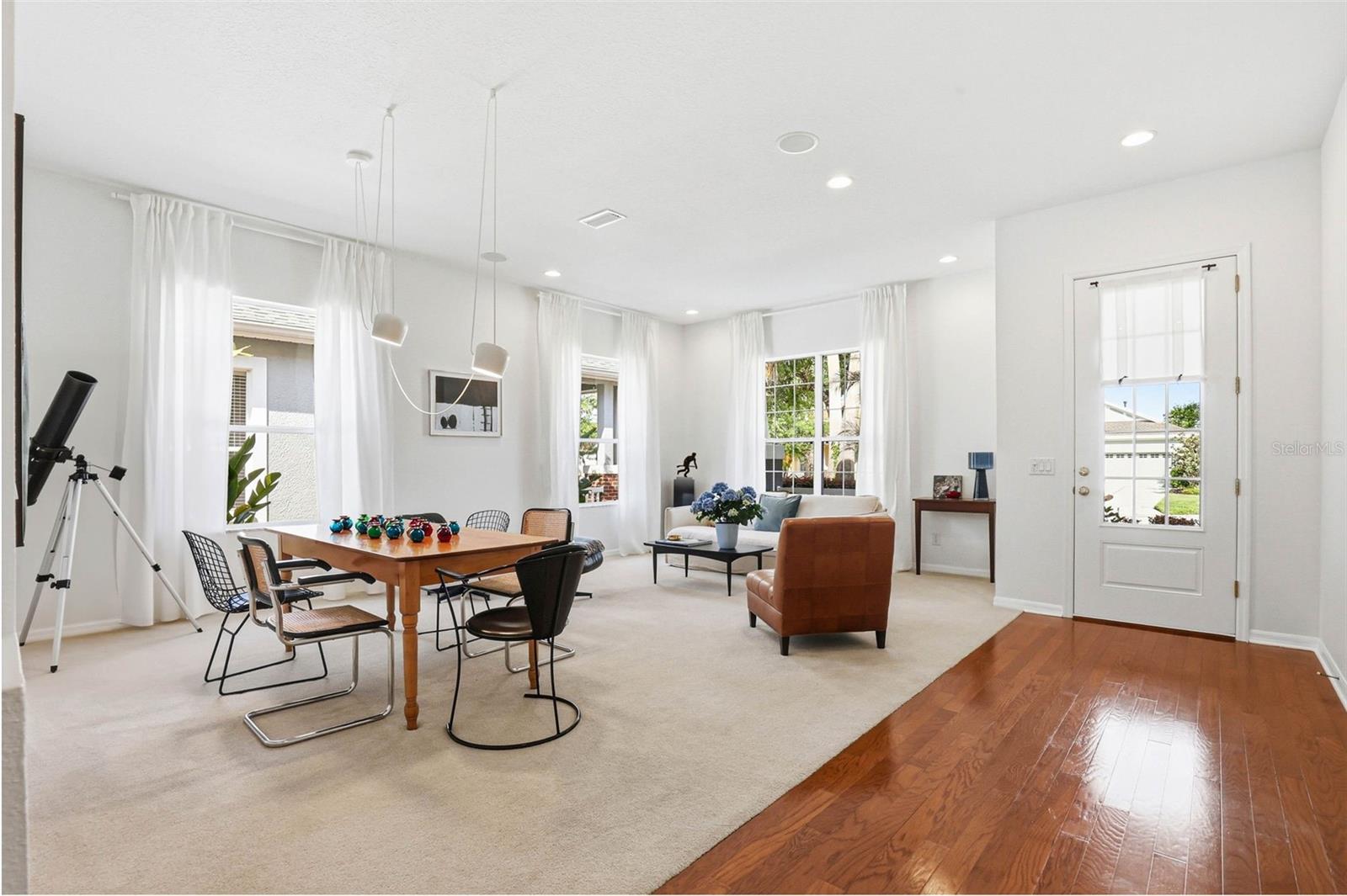 Family Room/Dining Room: Recessed Lighting Throughout