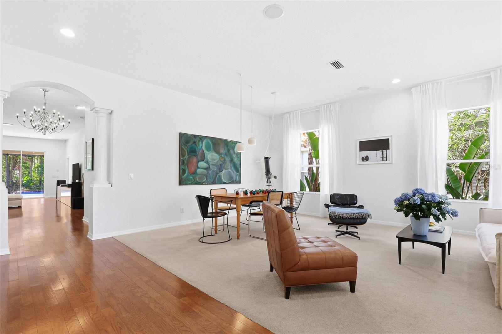 Family Room/Dining Room: Architectural Columns