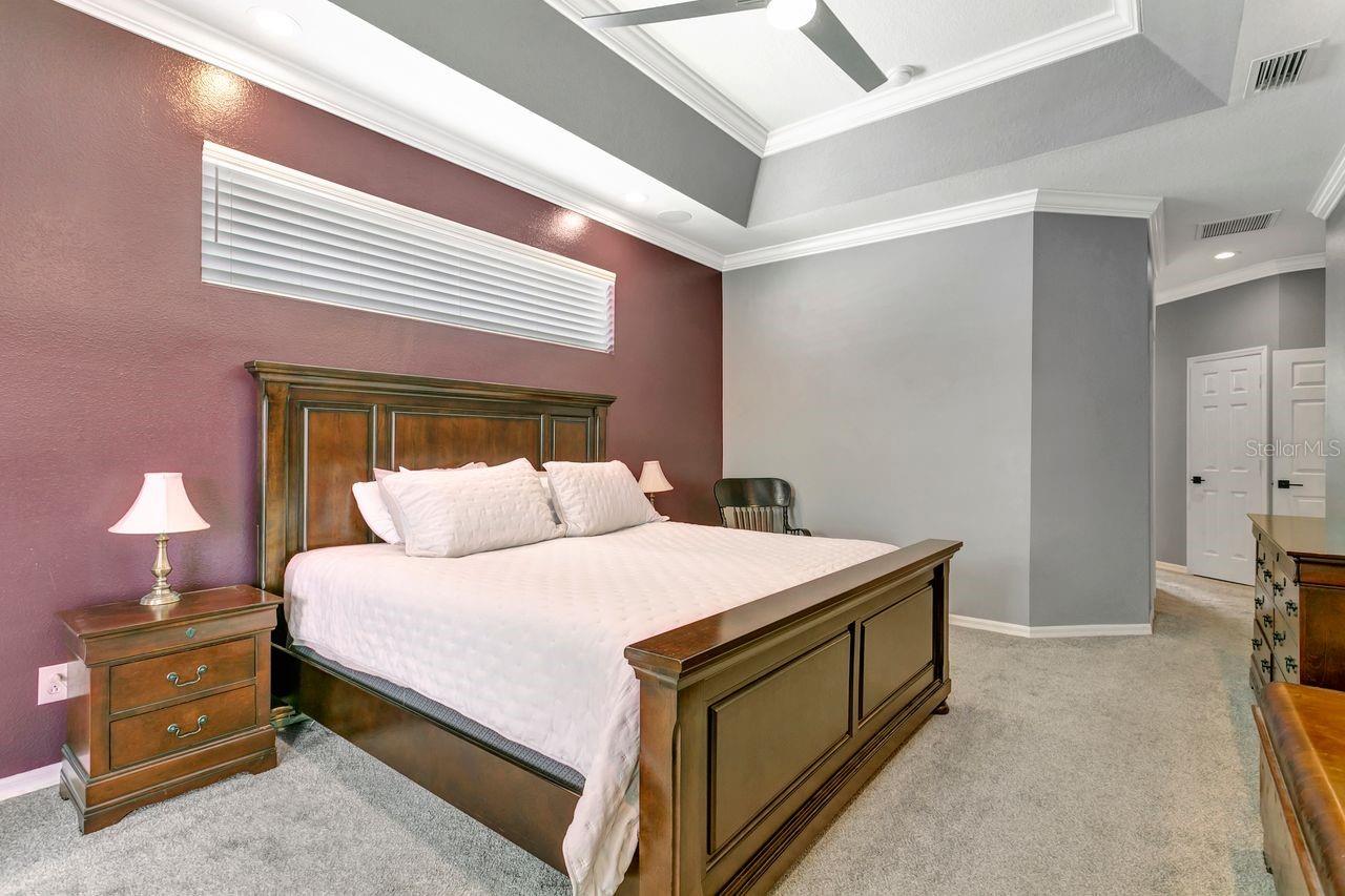 Primary Bedroom with En-Suite Bathroon and Walk-In Closet