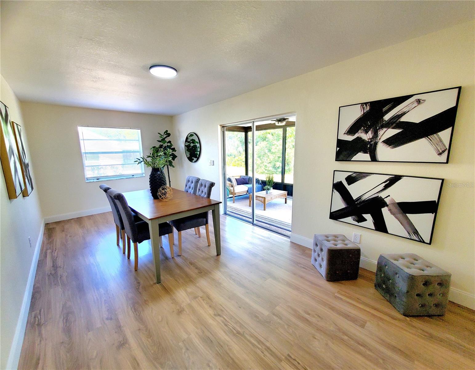 FAMILY ROOM OR DINING ROOM