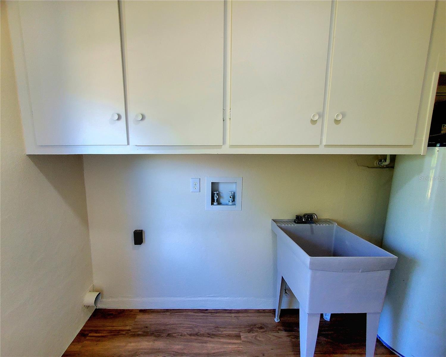 WASHER/DRYER AREA