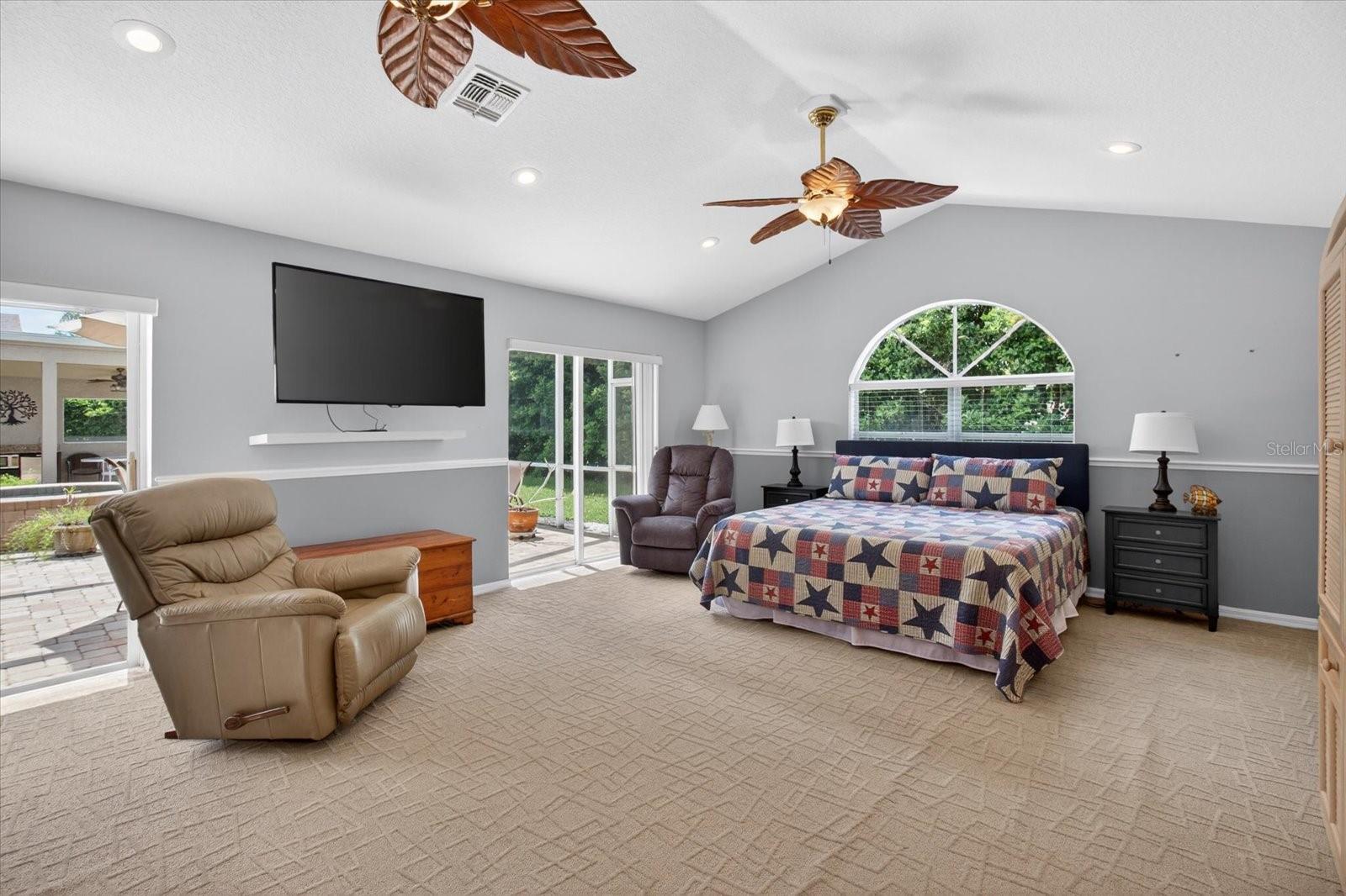 Massive Bonus Room for In Law Suite / Entertainment Room