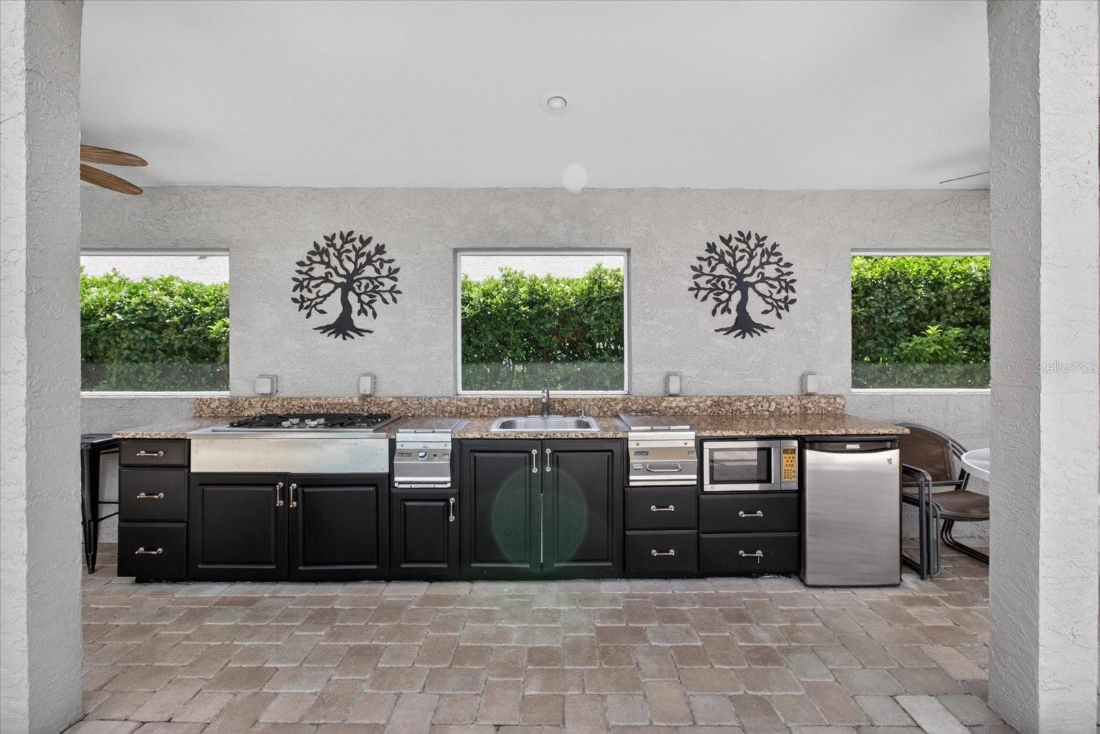 Complete Outdoor Kitchen