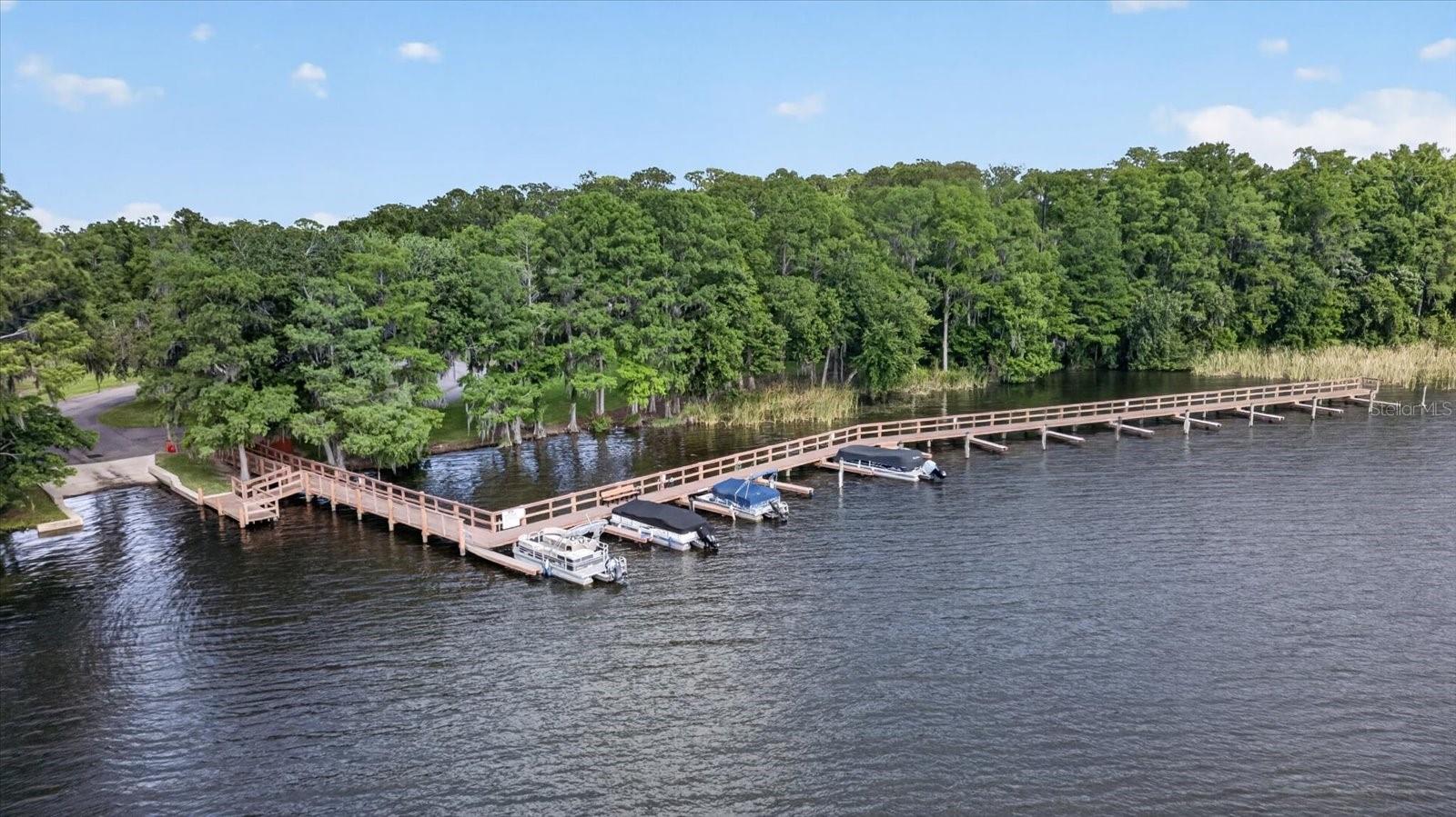 Presidents Landing Marina for residents only