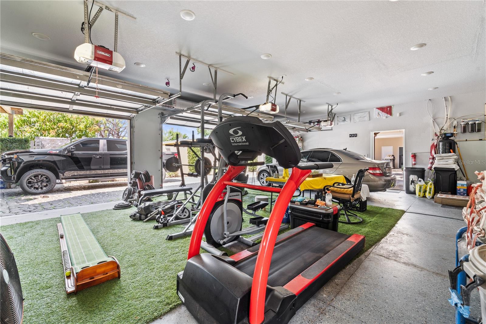 Garage
