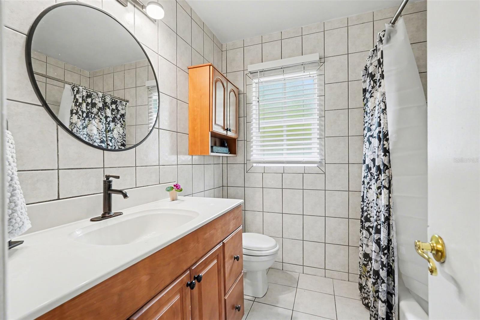 2nd Bathroom