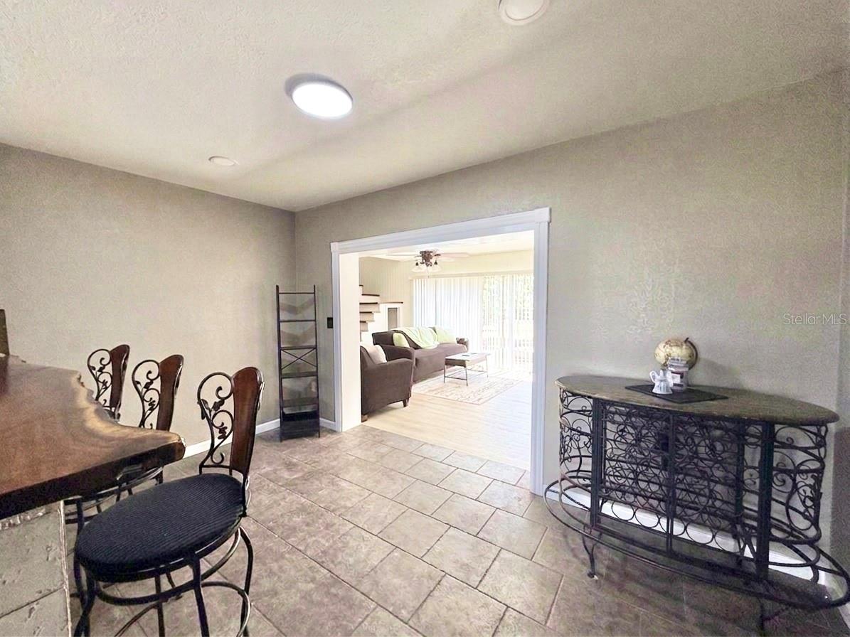 kitchen w/ eating space