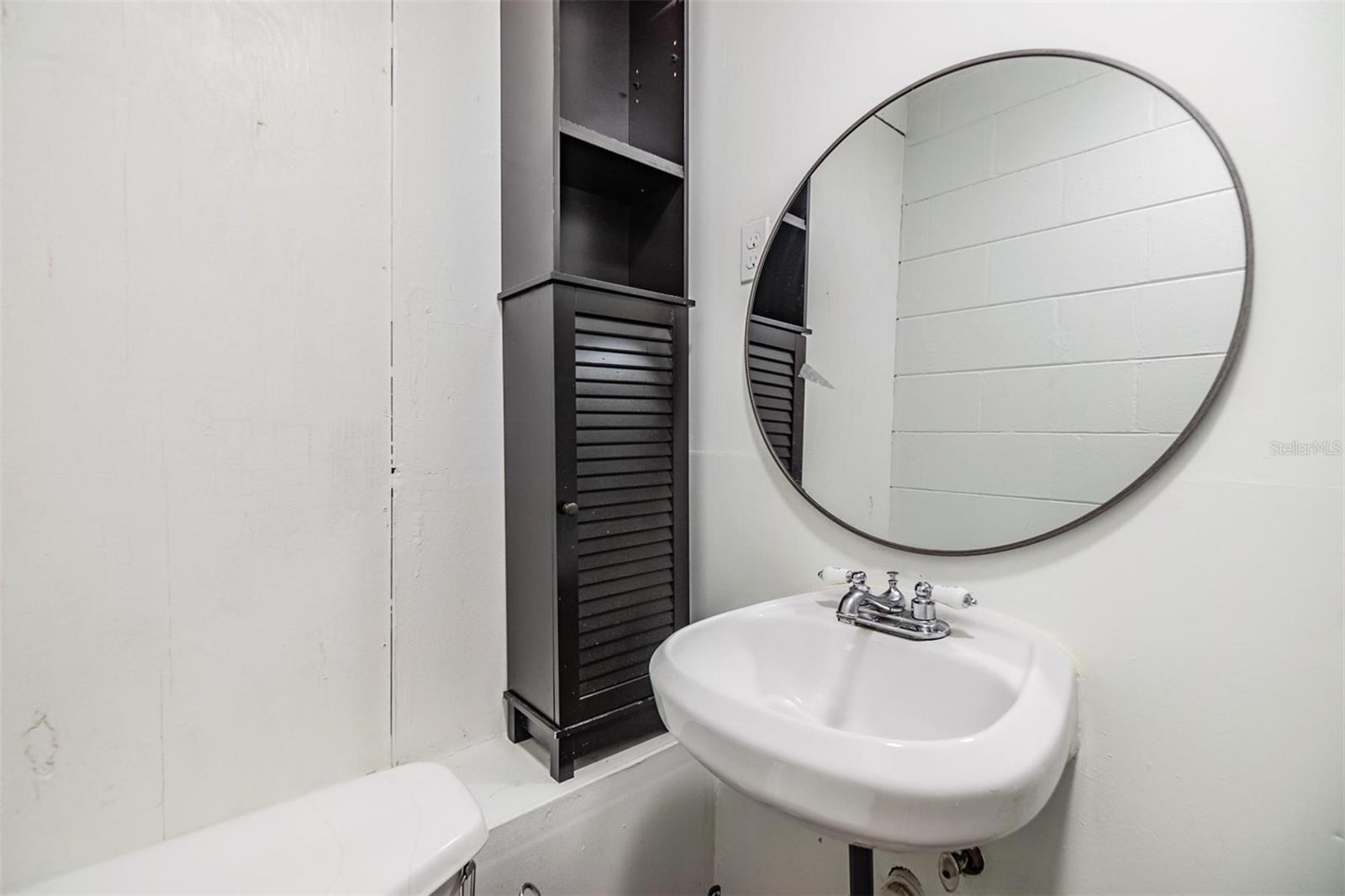 Attached Unit Bathroom