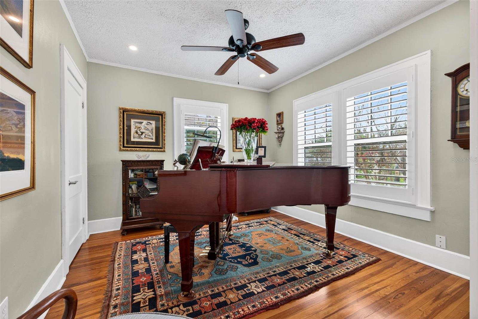 Bonus Space or Third Bedroom