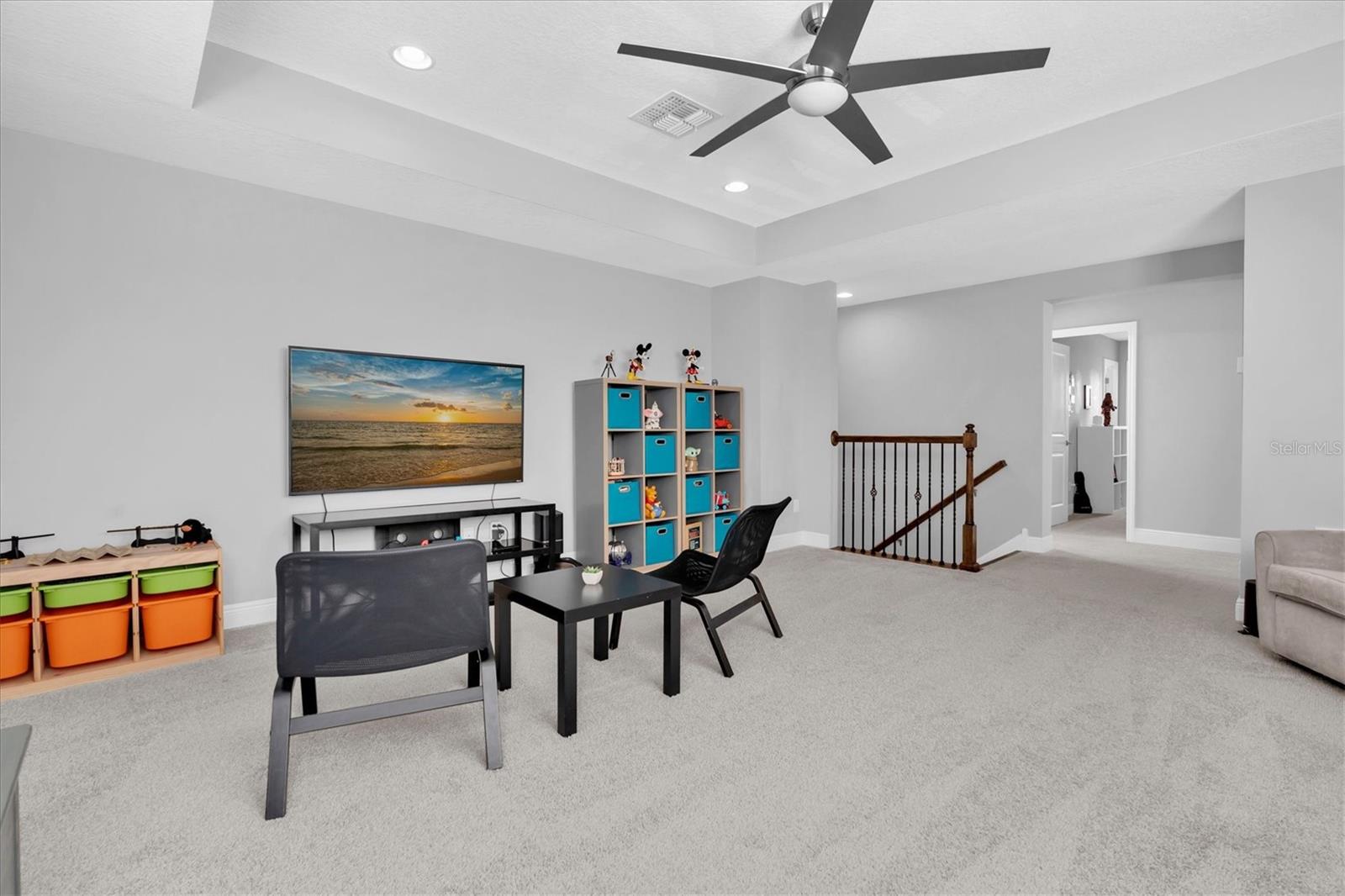 BONUS ROOM ON 2ND STORY