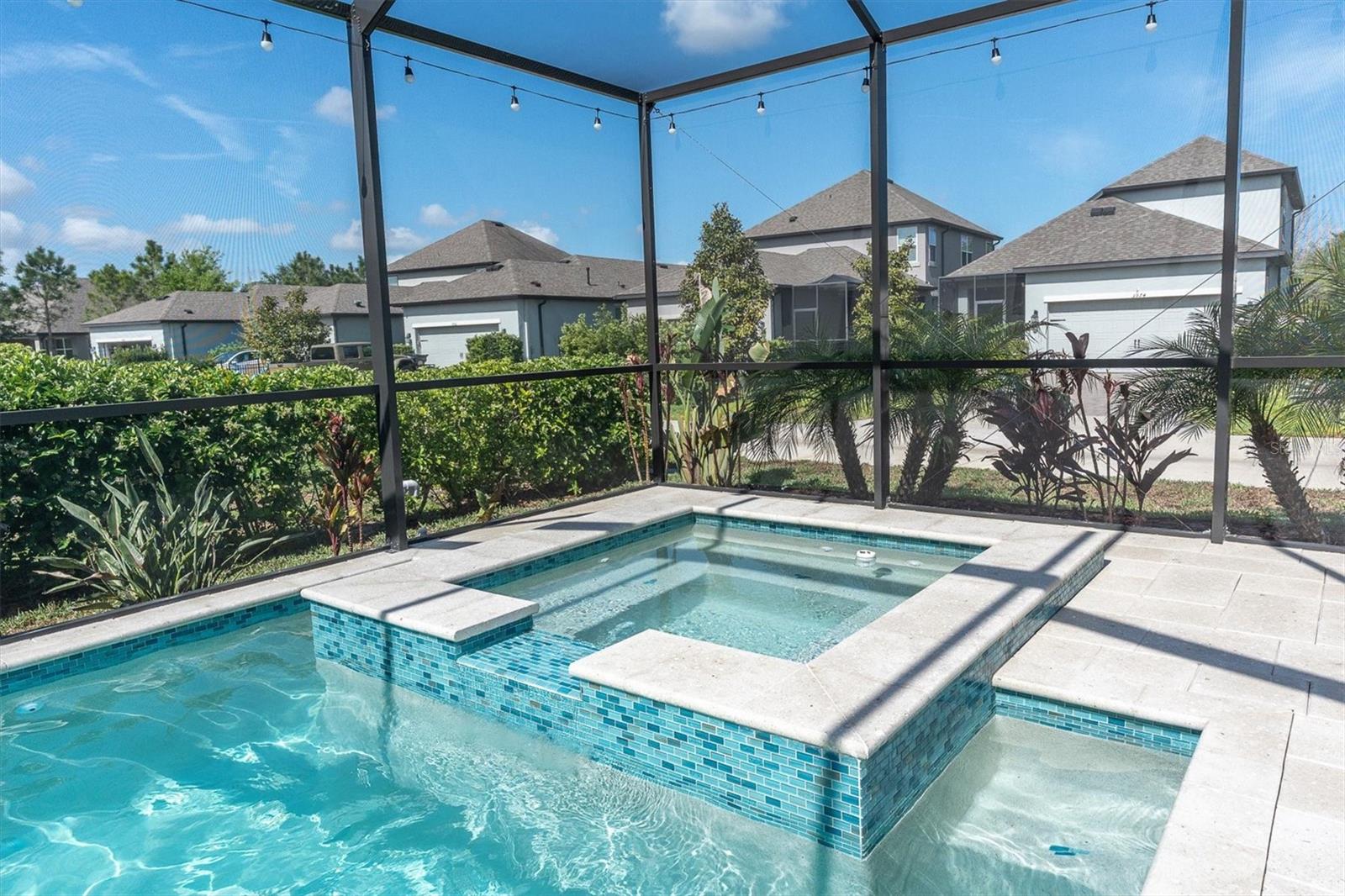 ENJOY THE FLIRDA LIFESTYLE HERE