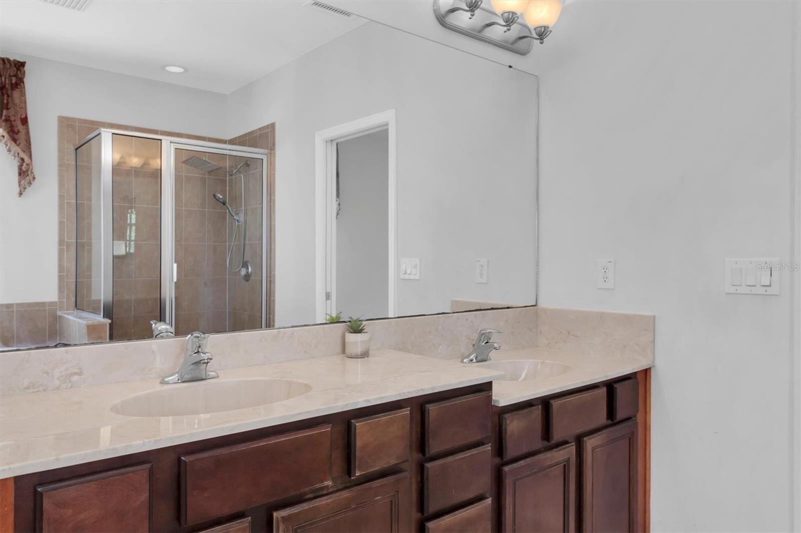 W7884430